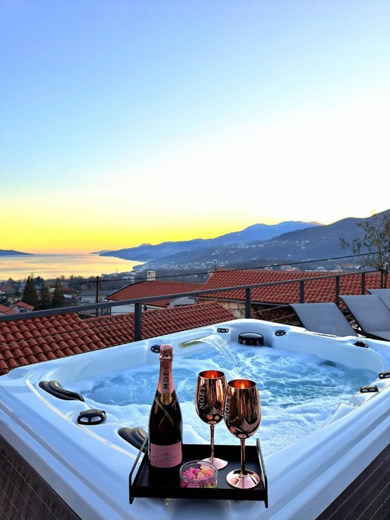 Holiday Home Fiori Кастав Экстерьер фото