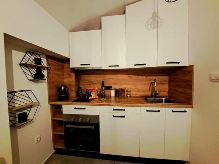 Holiday Home Fiori Кастав Экстерьер фото